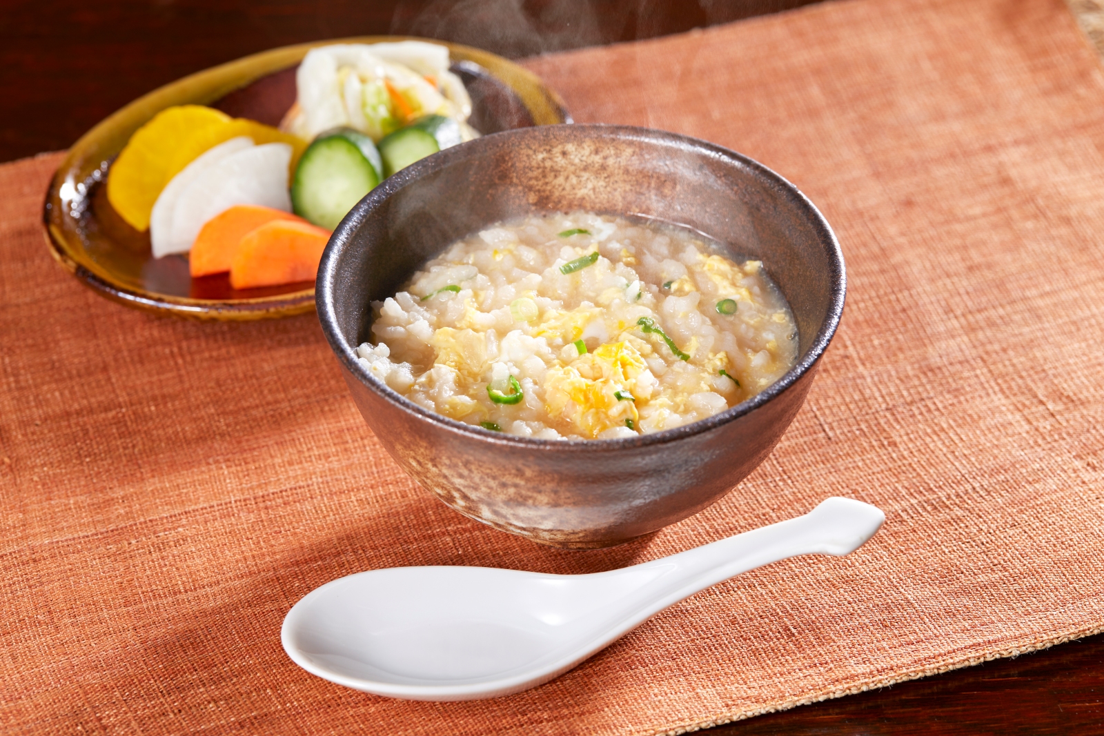 夜遅く食べても太らない。消化と睡眠を守る食事のコツ