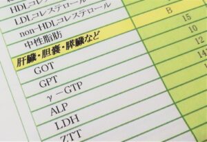 画像：肝臓をいたわる食事。健康診断の数値が気になり始めた人へ